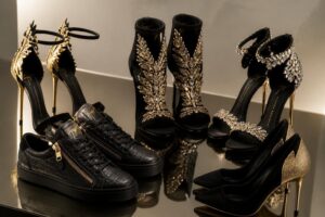 découvrez l'univers prestigieux des chaussures de luxe avec giuseppe zanotti, designer renommé alliant élégance, créativité et savoir-faire italien.