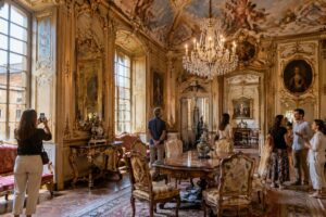 découvrez le musée du palais lascaris à nice : préparez votre visite, admirez les photos et consultez les avis des visiteurs.